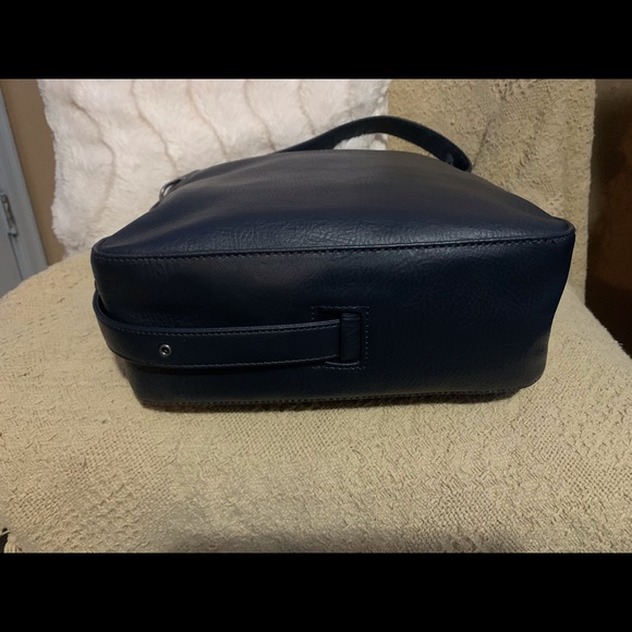 NWOT VEGAN MATT & NAT crossbody/hobo in dark navy Color - Picture 3 of 6